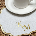 Söz Ve Nişan Için Damat Kahve Peçetesi (Kumaş Kokteyl Peçete) İç İçe Harf (Monotype Corsiva)